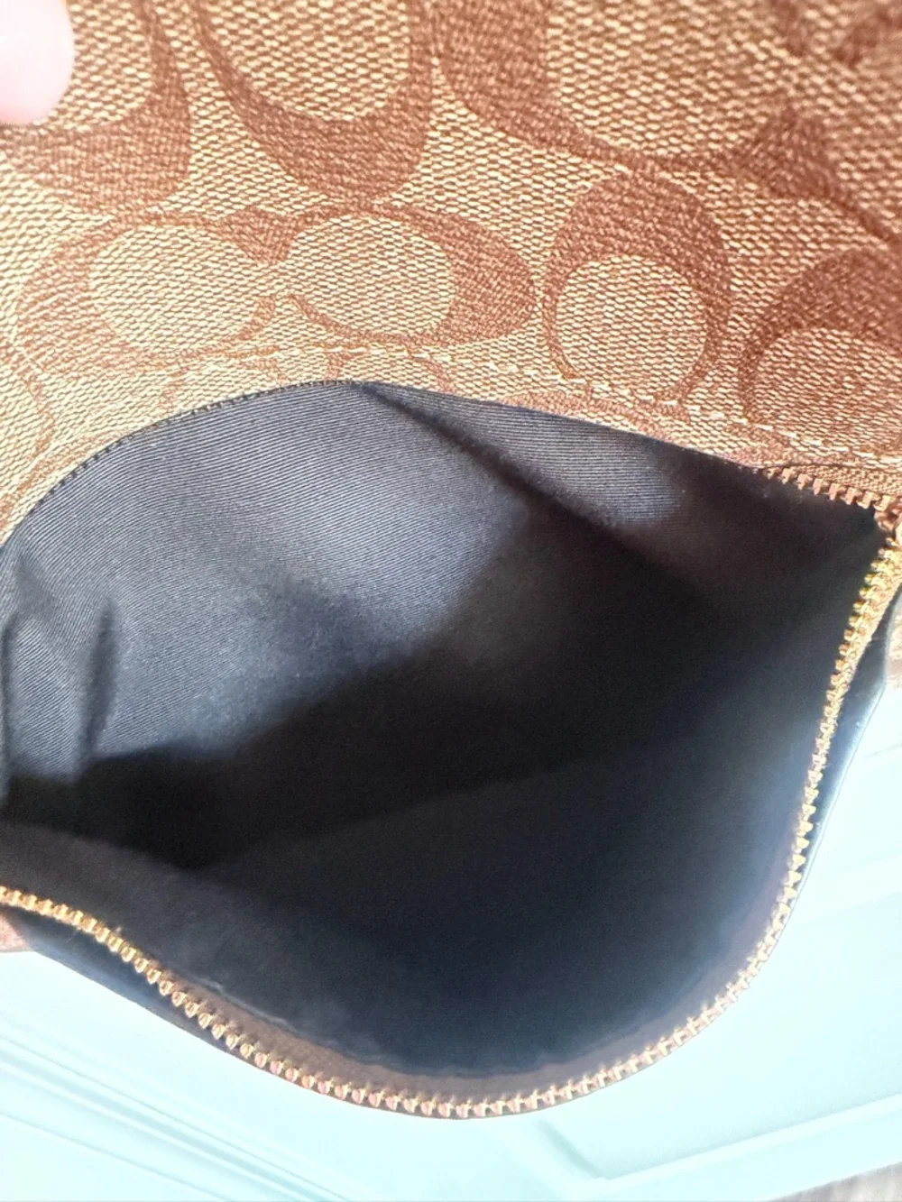 Coach Brown Signature Canvas Shoulder Bag with Black Trim, Excellent Condition - Picture 5 of 8